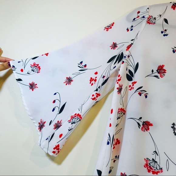 π«SOLDπ«A.N.A. Floral Choker Bell Sleeve Blouse - Picture 3 of 6